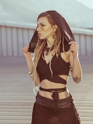Dámské Topy Toonzshop Hassem Hooded Short Top Černé | 6982TKGXR