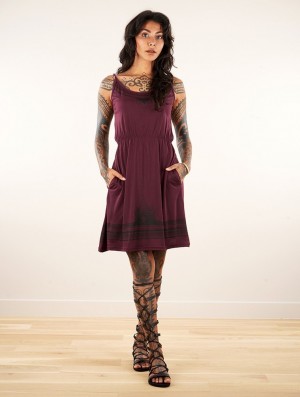 Dámské Šaty Toonzshop Lotus Oromë Printed Strappy Short Dress Wine | 9625SDPOZ